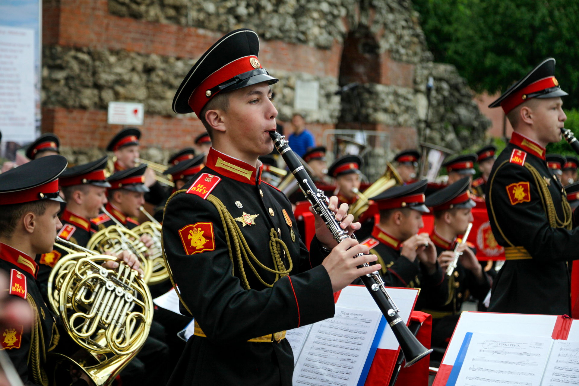 Песня 9 мая проходит парад оркестры играют. Военный оркестр. Духовой оркестр. Военные музыканты. Парад оркестров.